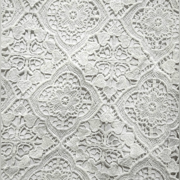 White lace dress size 14. - Picture 6 of 6